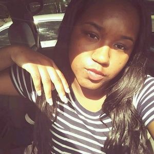 Meet your Posher, Deangela